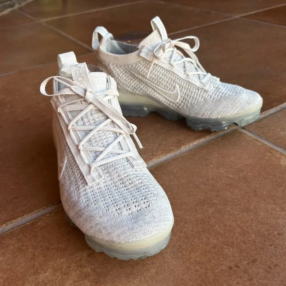 Nike Air Vapormax Flyknit Sneaker in Phantom Metallic Silver - Open Weave size 7